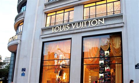 louis vuitton fashion brands.